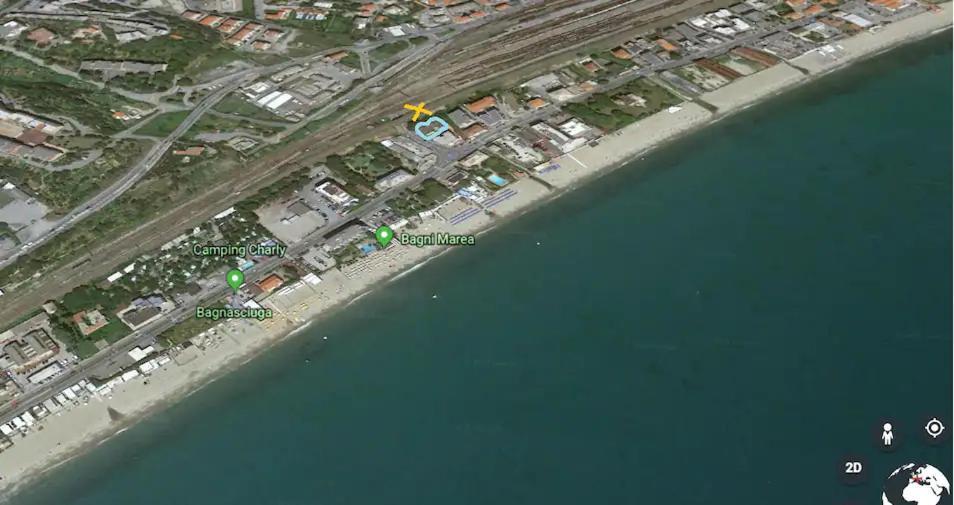 House Of Fly With Sea View, Front The Beach سافونا المظهر الخارجي الصورة