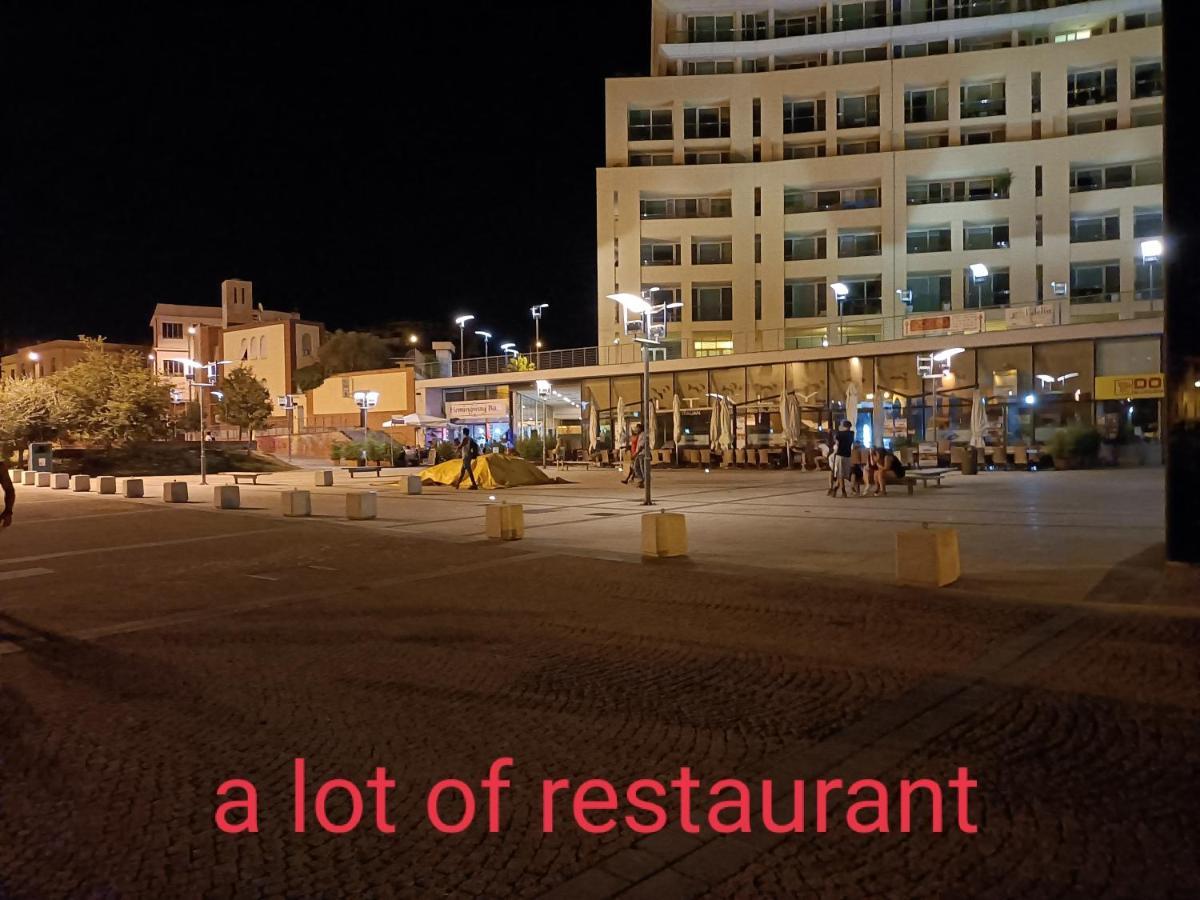 House Of Fly With Sea View, Front The Beach سافونا المظهر الخارجي الصورة