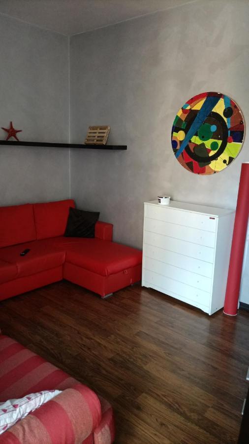 House Of Fly With Sea View, Front The Beach سافونا المظهر الخارجي الصورة